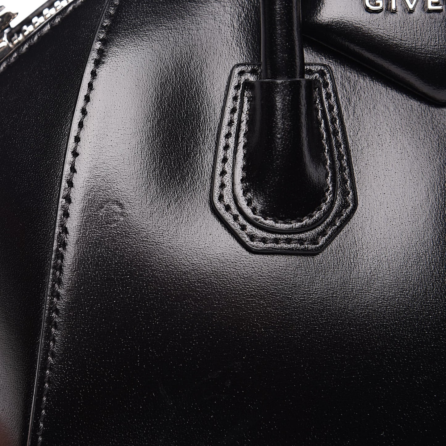 Shiny Lord Calfskin Mini Antigona Black