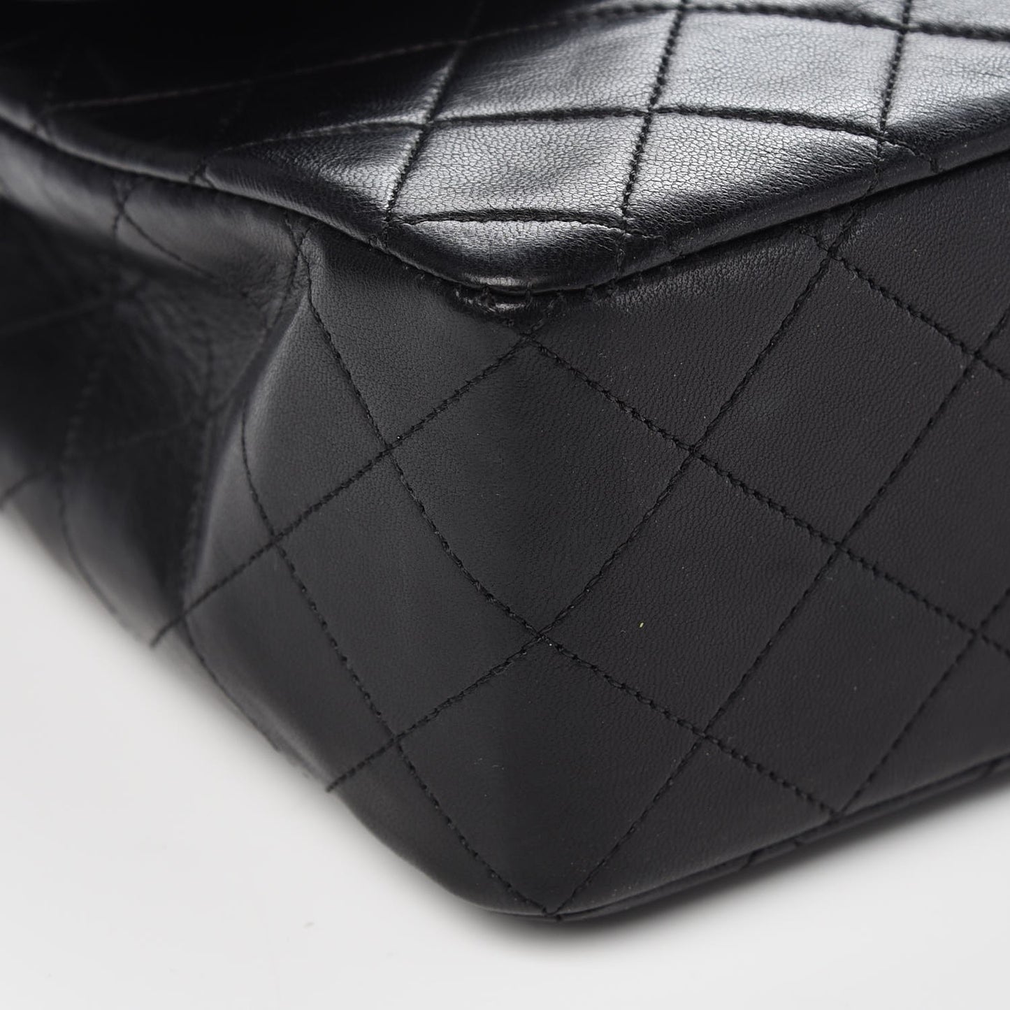 Lambskin Quilted Medium Single Flap Black