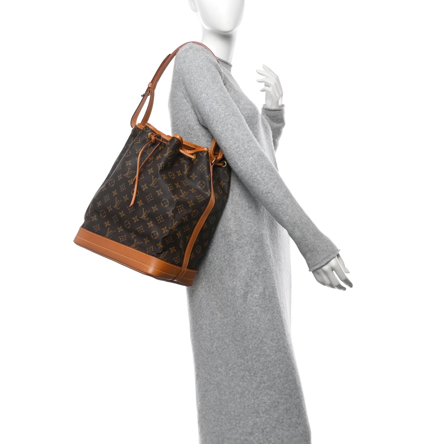 Louis Vuitton Monogram Noe 2 of 10