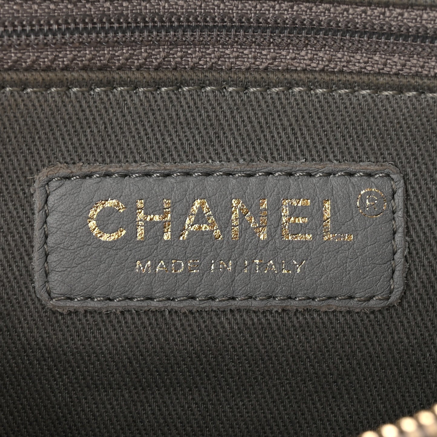 Caviar Quilted Business Affinity Waist Bag Grey