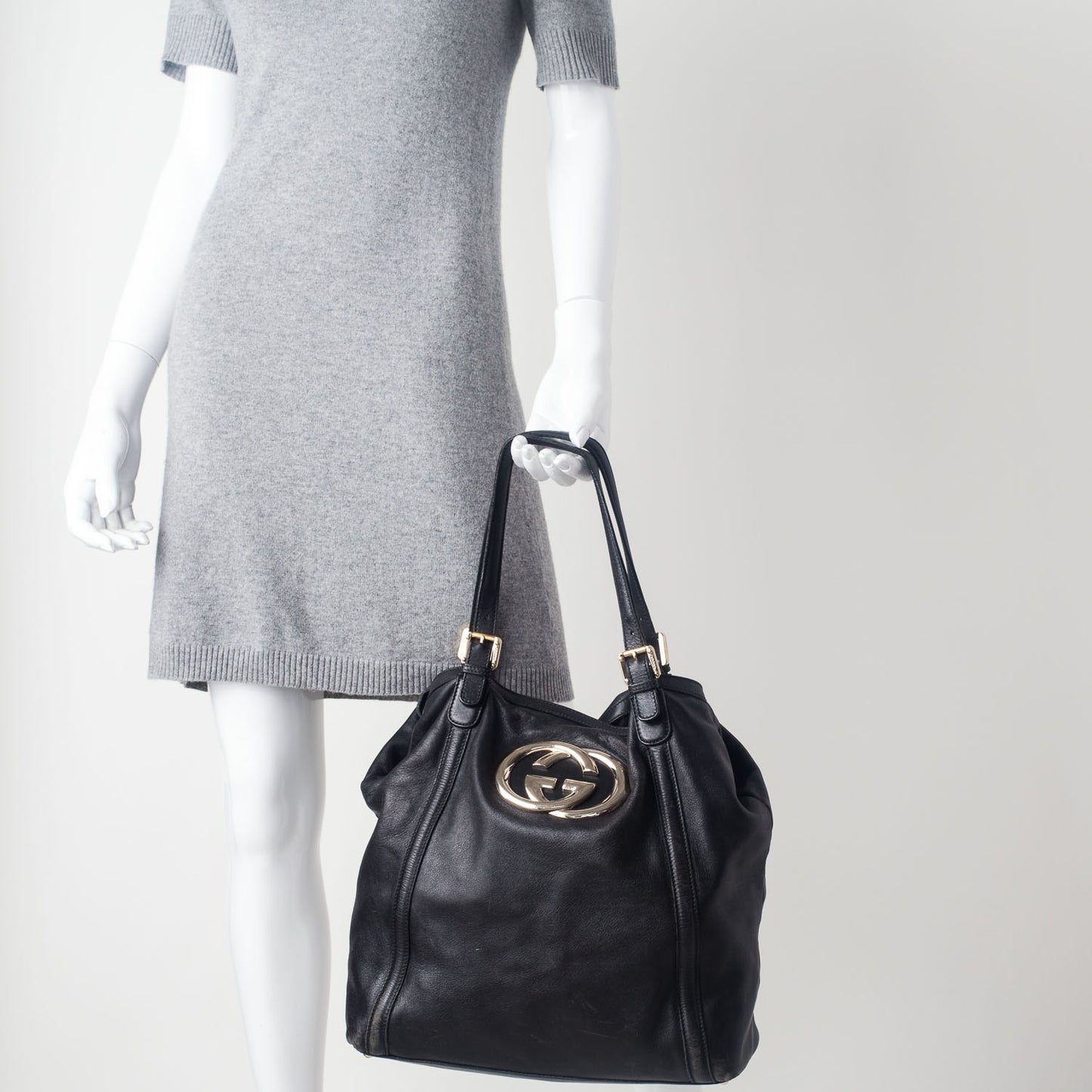 Leather Britt Shoulder Bag Black