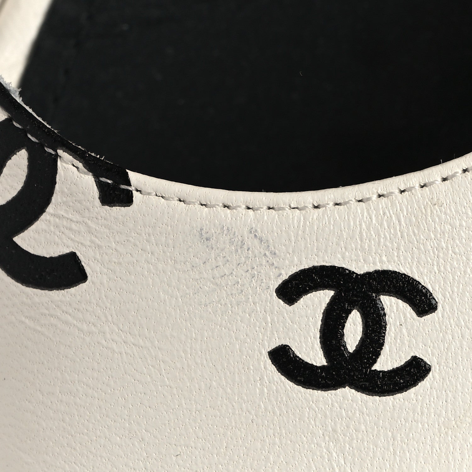Chanel Printed Lambskin CC Sandals 39.5 White Black 9 of 9