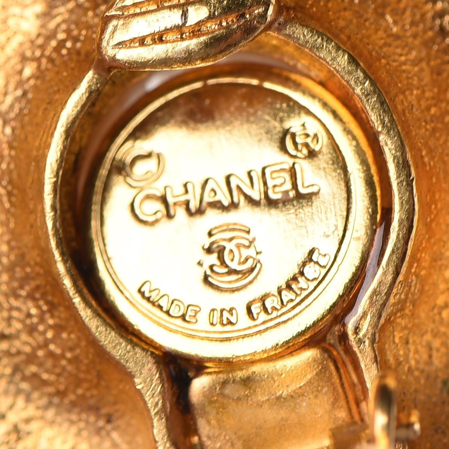 Chanel Mother of Pearl Round Clip On Earrings Gold 4 of 5