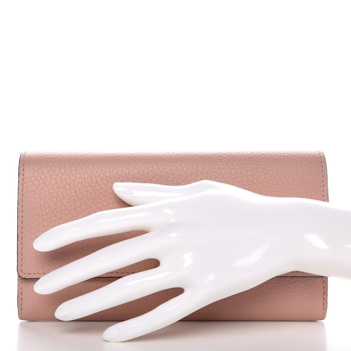 Taurillon Capucines Wallet Magnolia
