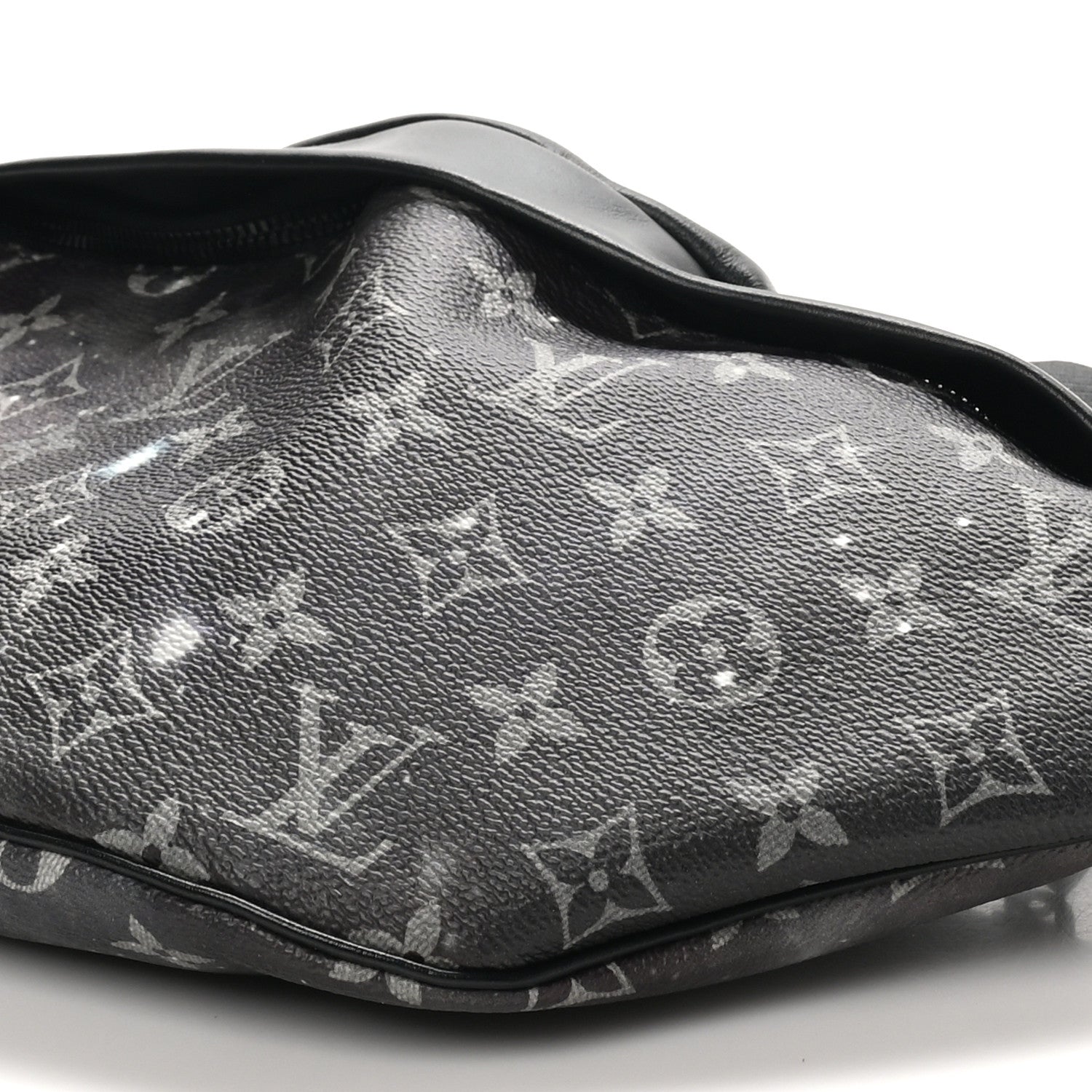 Louis Vuitton Monogram Galaxy Discovery Bumbag 9 of 9