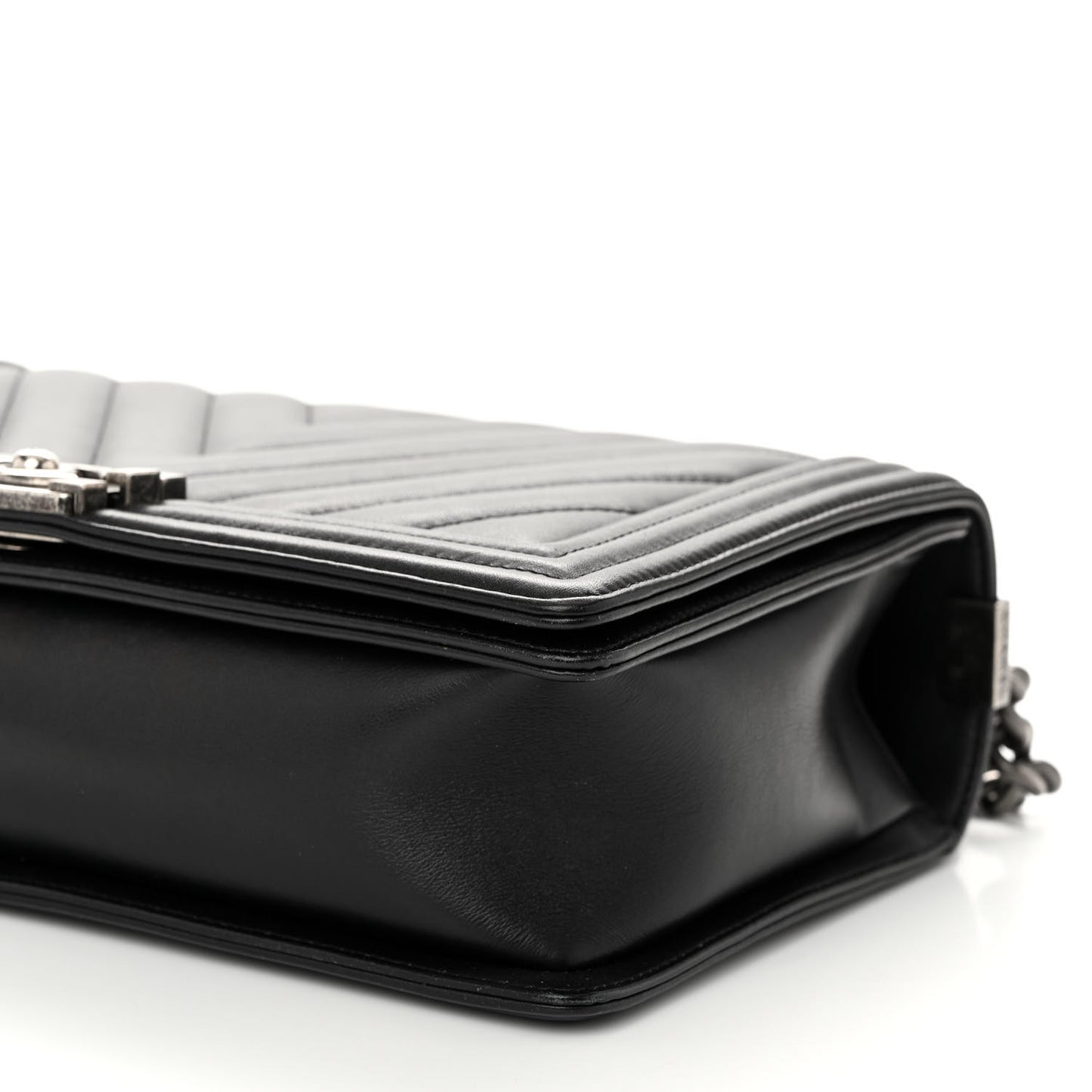 Calfskin Chevron Quilted New Medium Boy Flap Black