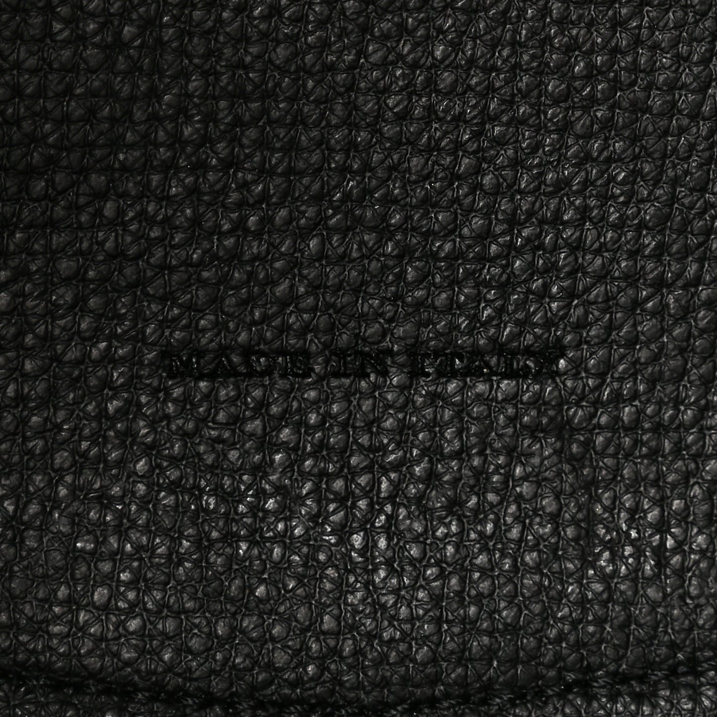 London Grainy Calfskin Small Lorne Bucket Crossbody Black