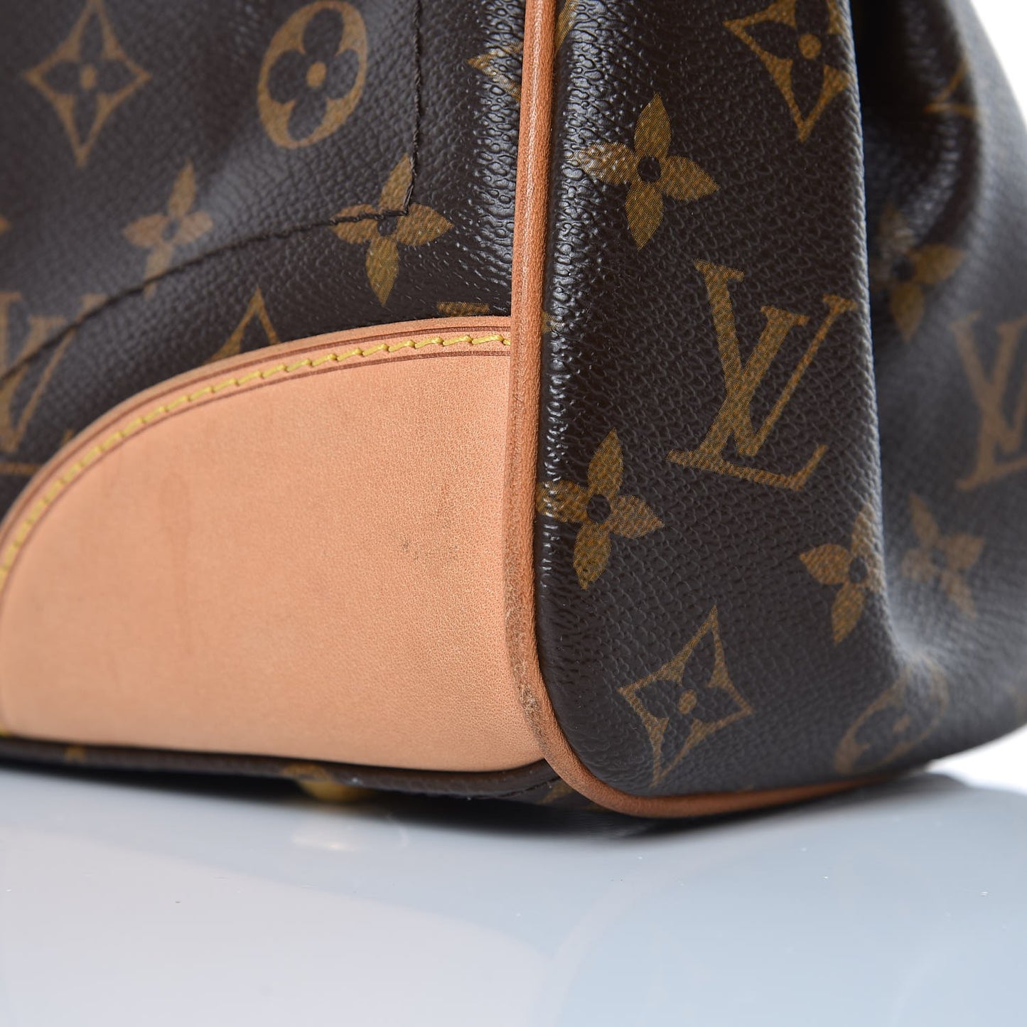 Monogram Beverly MM