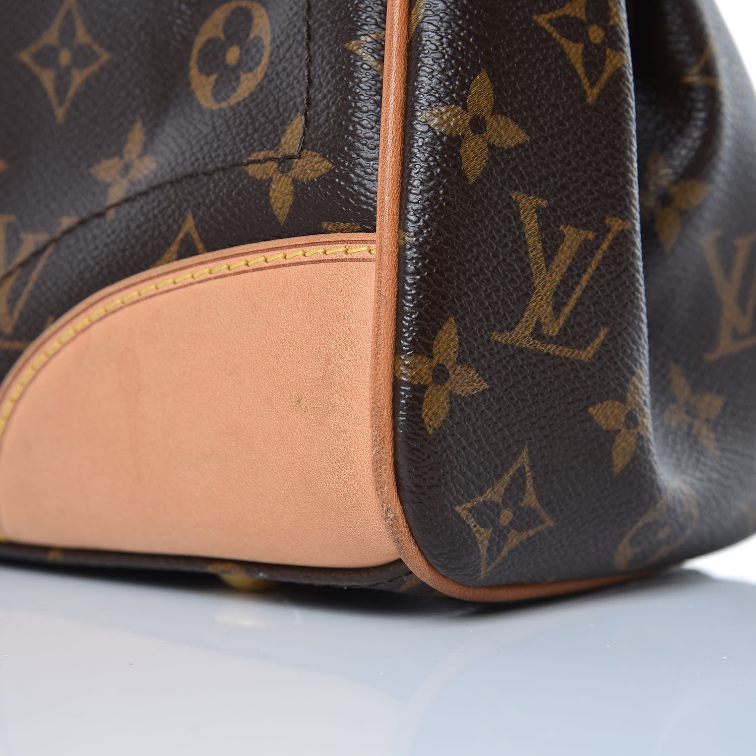 Louis Vuitton Monogram Beverly MM 17 of 18