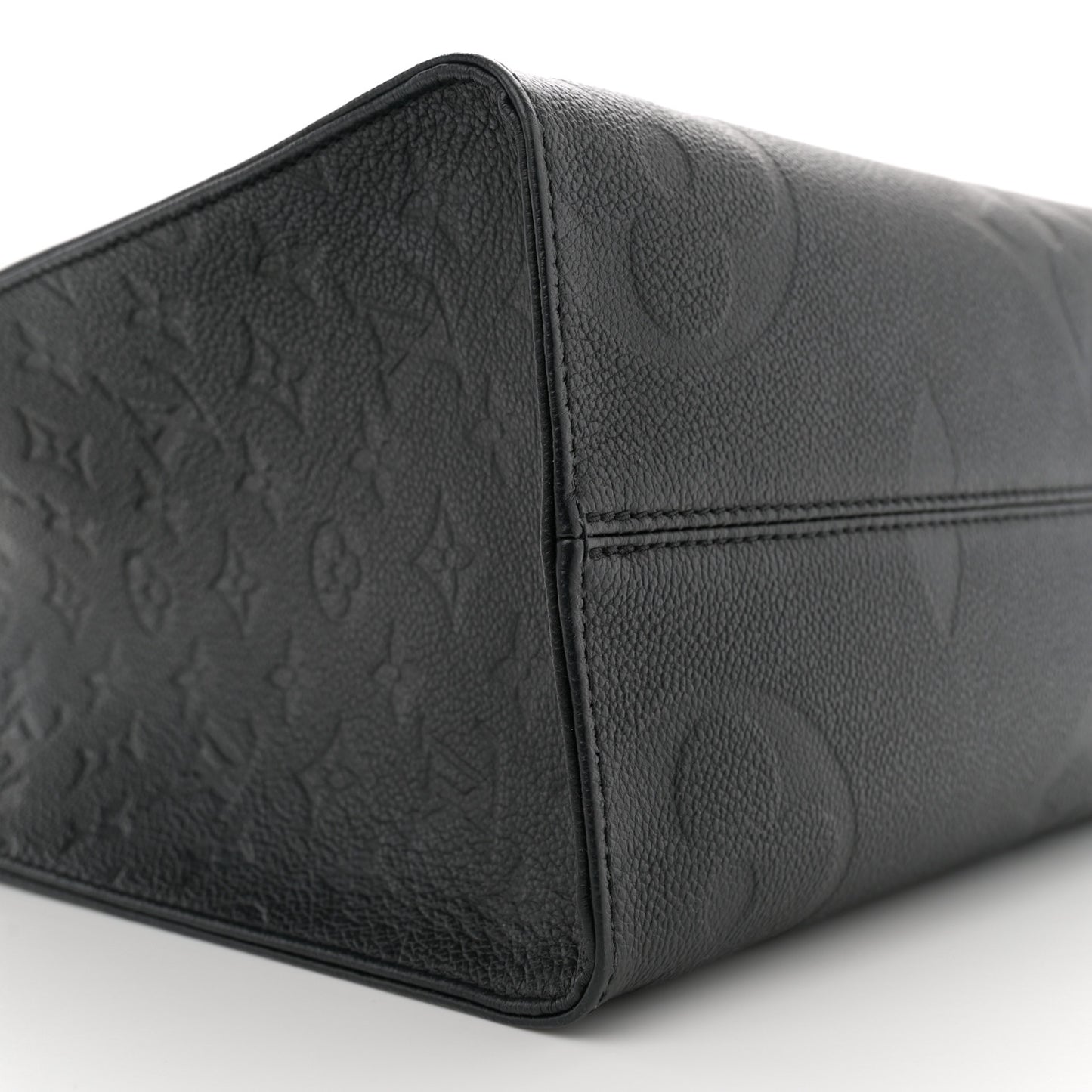 Empreinte Monogram Giant Onthego MM Black