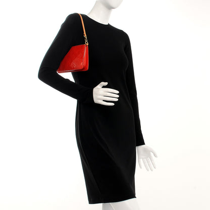 Louis Vuitton Vernis Lexington Pochette Rouge 2 of 11
