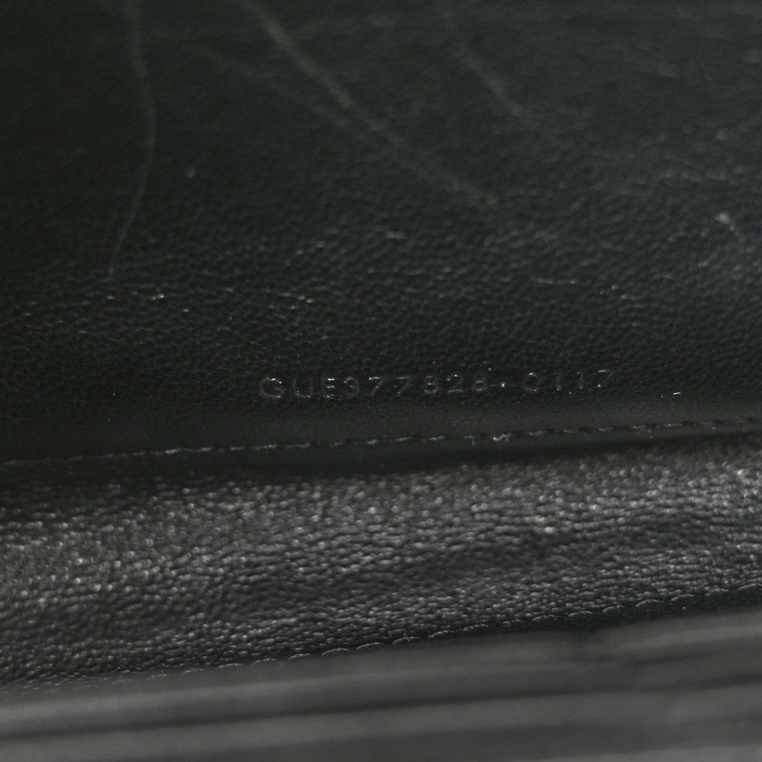 Saint Laurent Grain De Poudre Matelasse Chevron Monogram Monochrome Chain Wallet Black 8 of 12