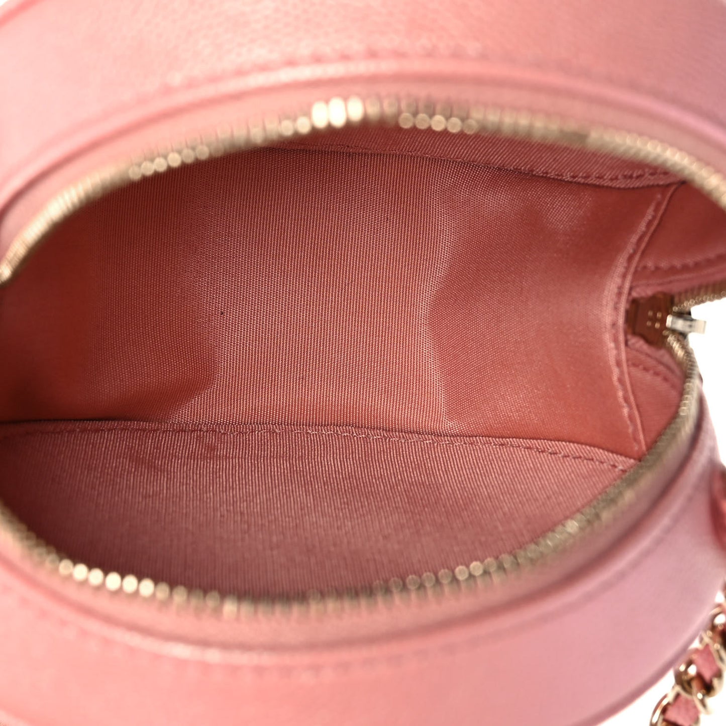 Iridescent Caviar Resin Quilted Round Clutch With Chain Pink