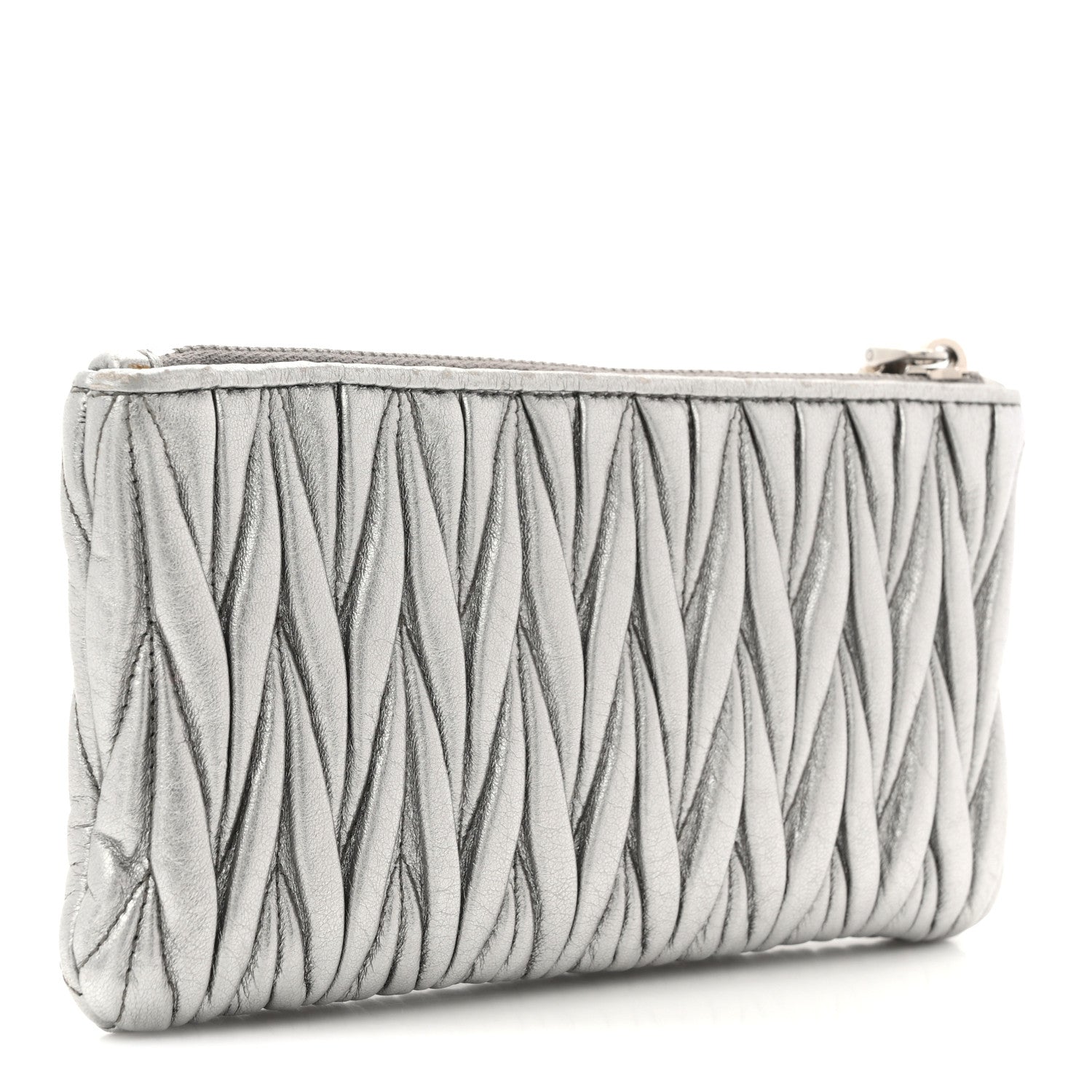 削除前　週末セール　美品　miu miu シルバー エスパドリーユ Miu Miu Metallic Nappa Matelasse Quilted Zip Wallet Silver 1841644