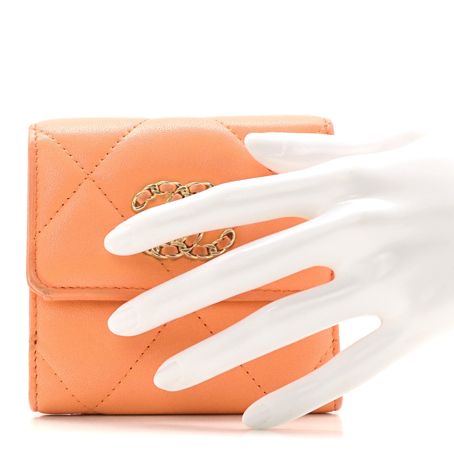 CHANEL☆手帳 Chanel Goatskin Quilted Small Chanel 19 Flap Wallet Orange 1819411