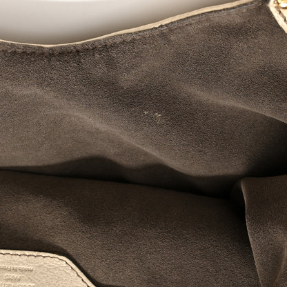 Louis Vuitton Mahina XL Gris 17 of 20