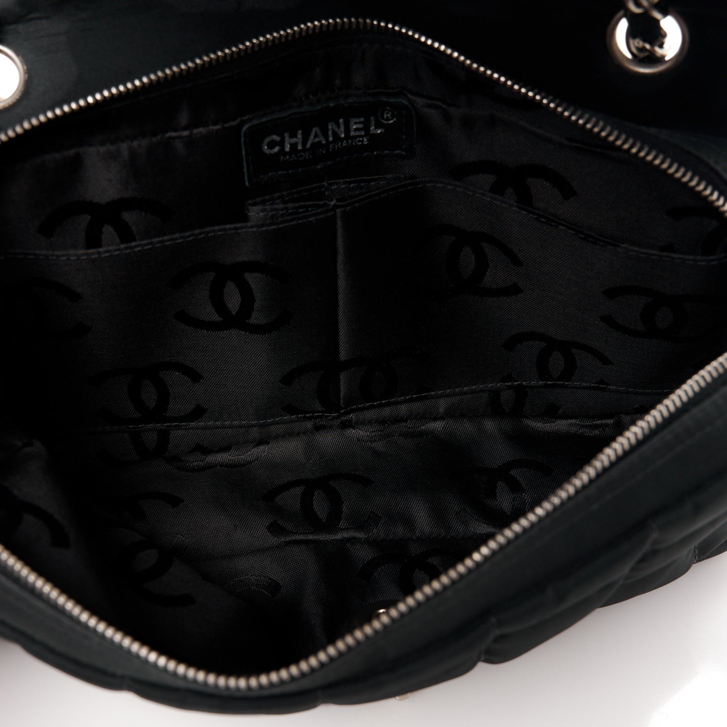 Nylon Square Quilted Flap Black