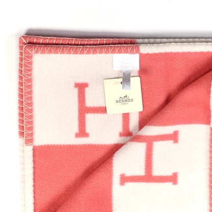 Hermes Wool Cashmere Avalon Baby Blanket Rose Airelle White 3 of 3