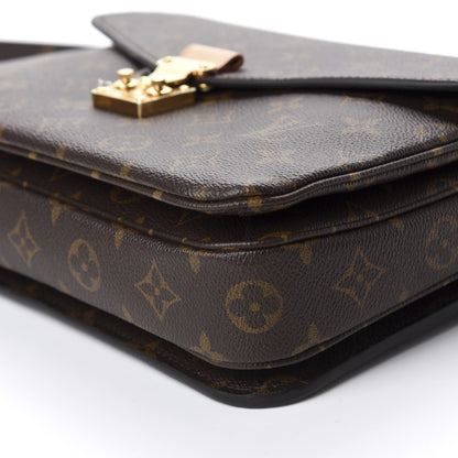 Louis Vuitton Monogram Pochette Metis 7 of 11