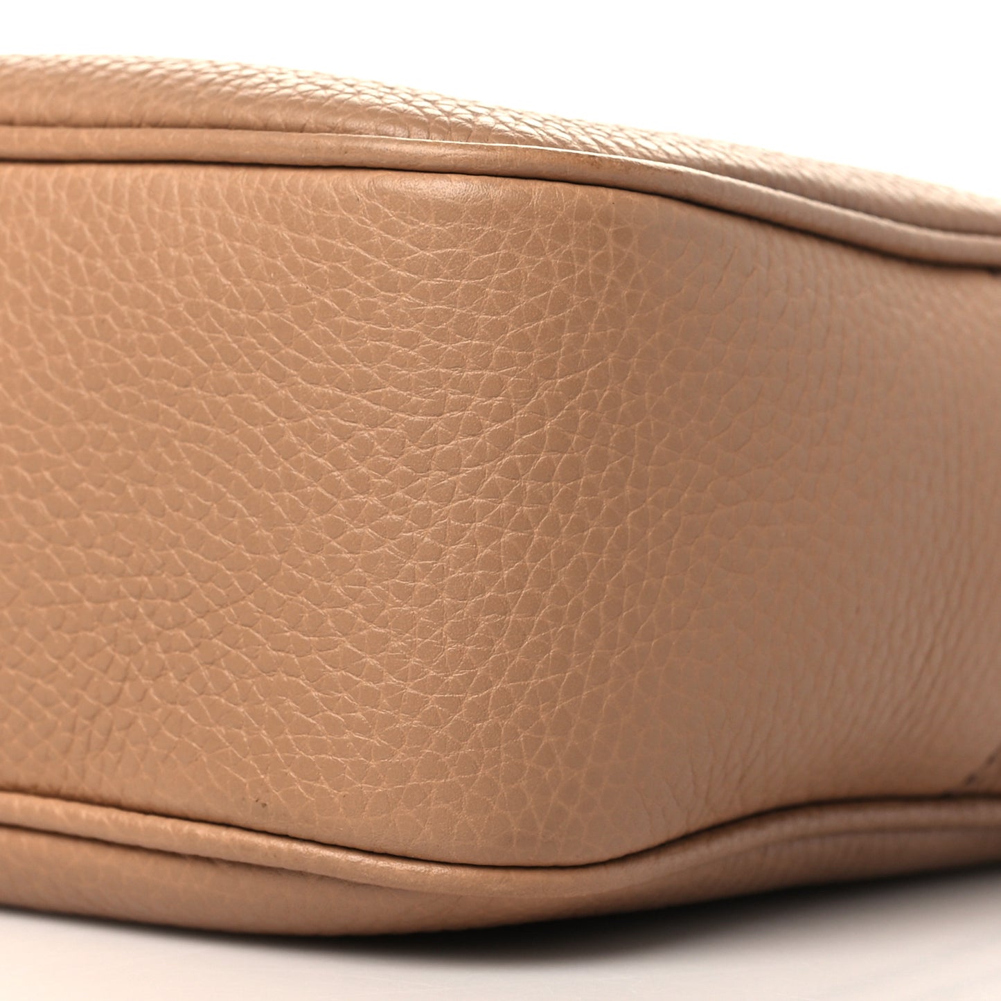 Pebbled Calfskin Small Soho Disco Bag Camelia