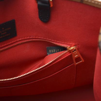 Louis Vuitton Reverse Monogram Giant Onthego MM 5 of 8