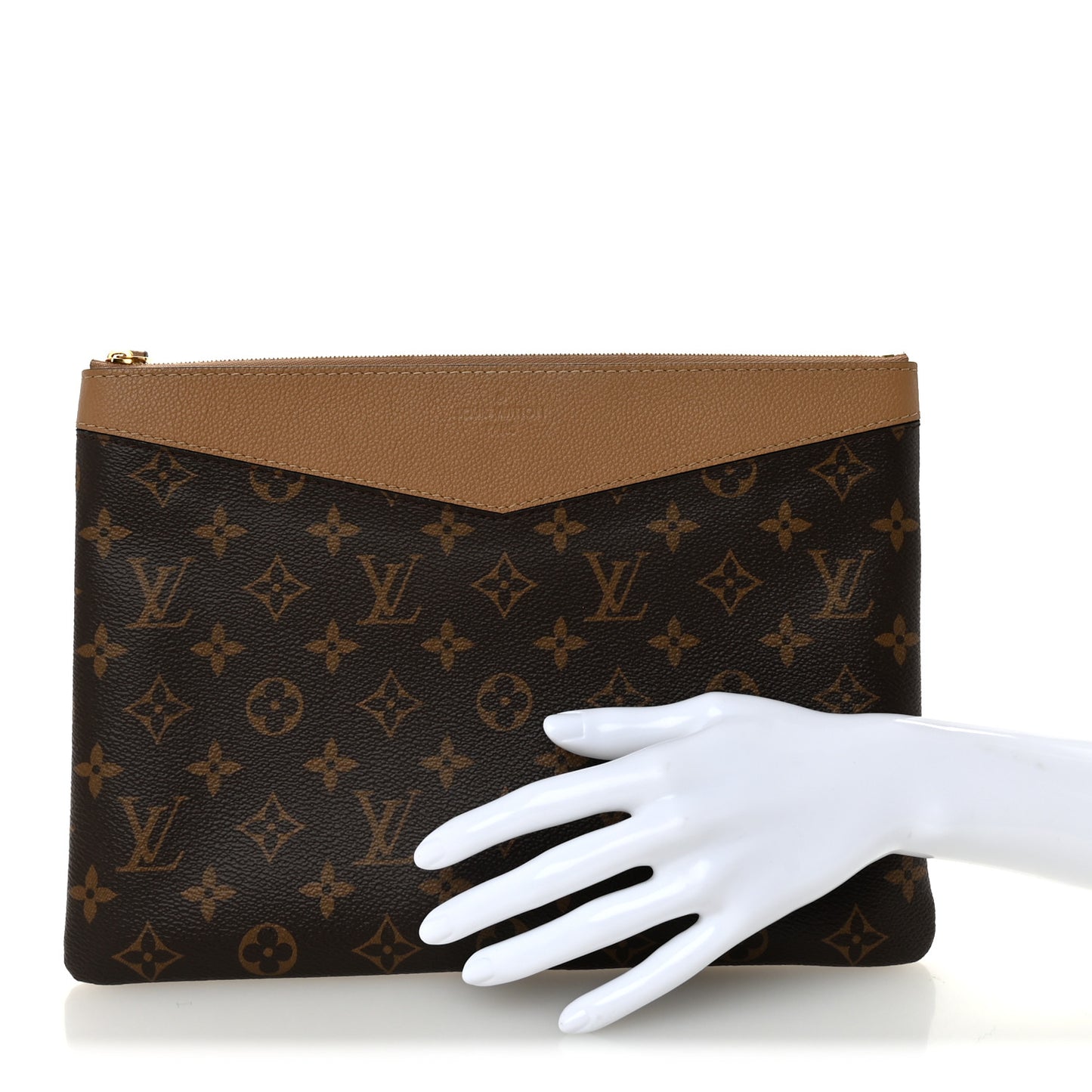 Monogram Daily Pouch Sesame