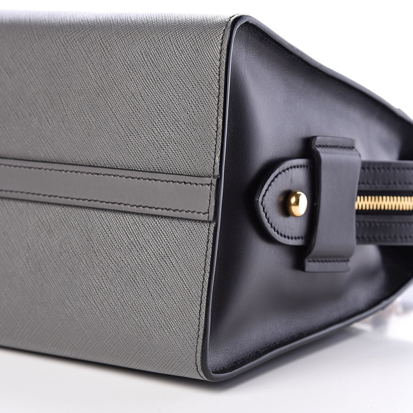 Saffiano City Calf Medium Esplanade Tote Mercurio Black