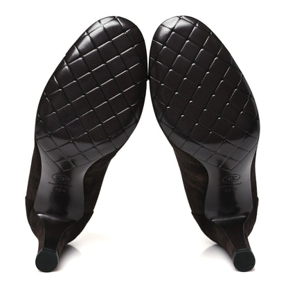 Chanel Coated Suede CC Cap Toe Pumps 38.5 Black Brown 6 of 9