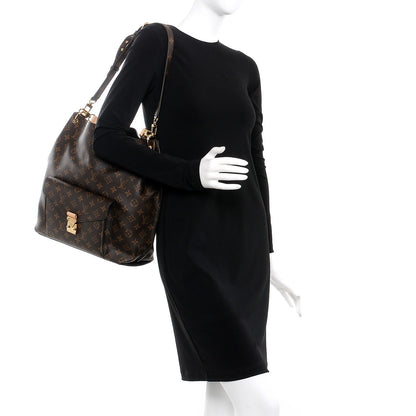 Louis Vuitton Monogram Metis 2 of 7