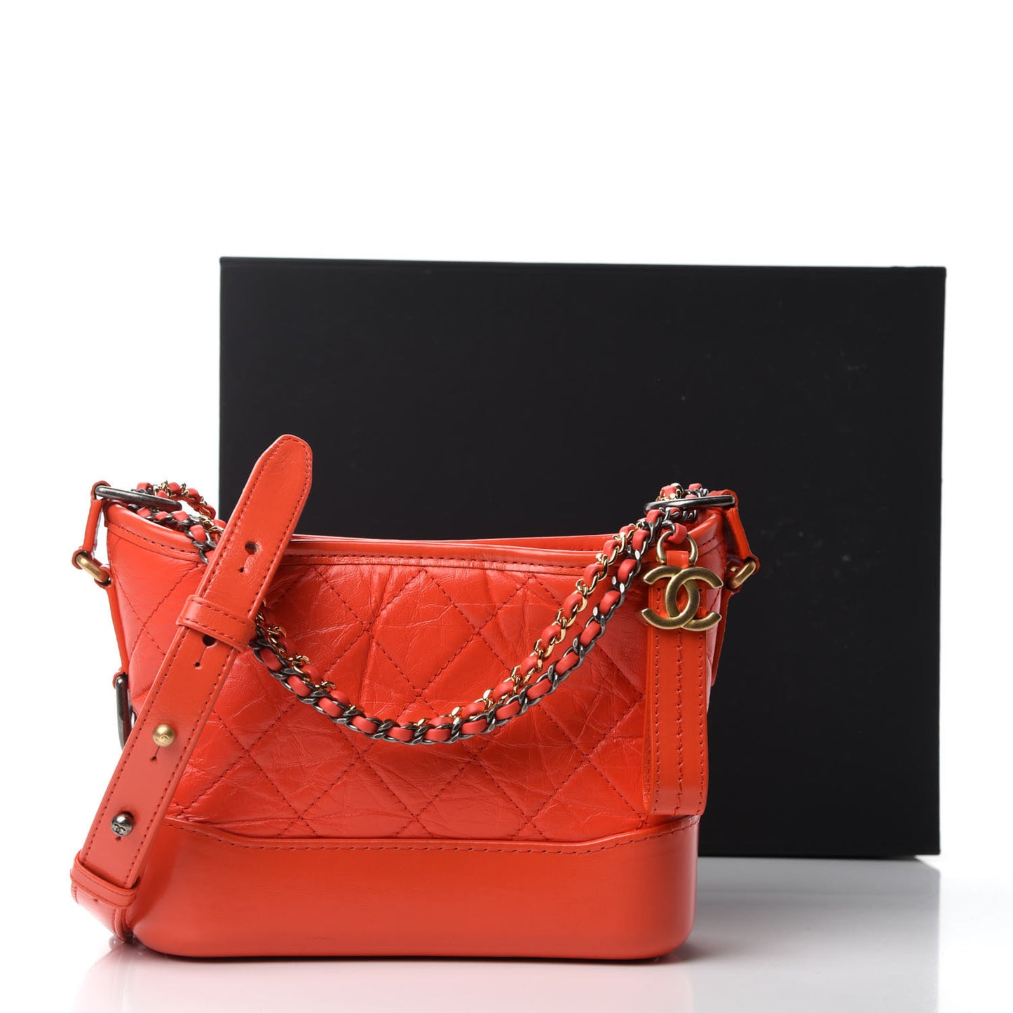 Aged Calfskin Quilted Small Gabrielle Hobo Red