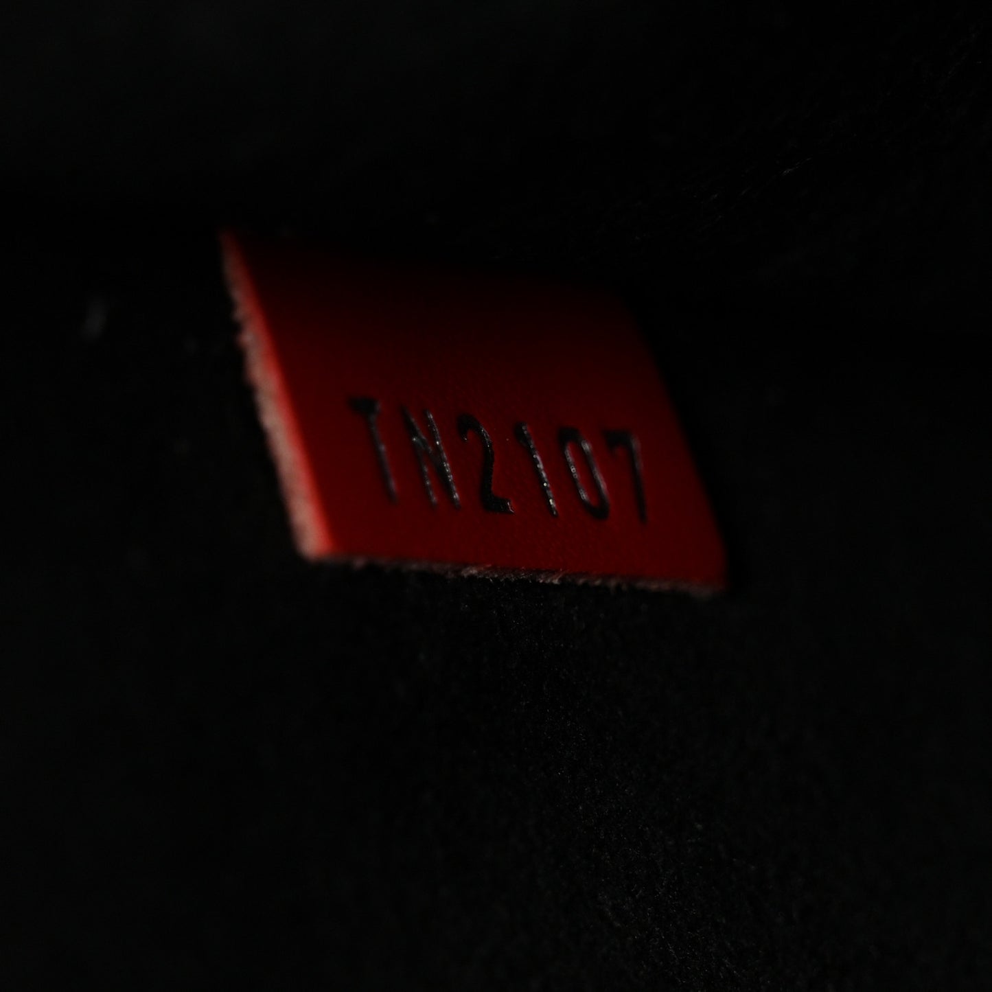 X SUPREME Epi Pochette Jour GM Red