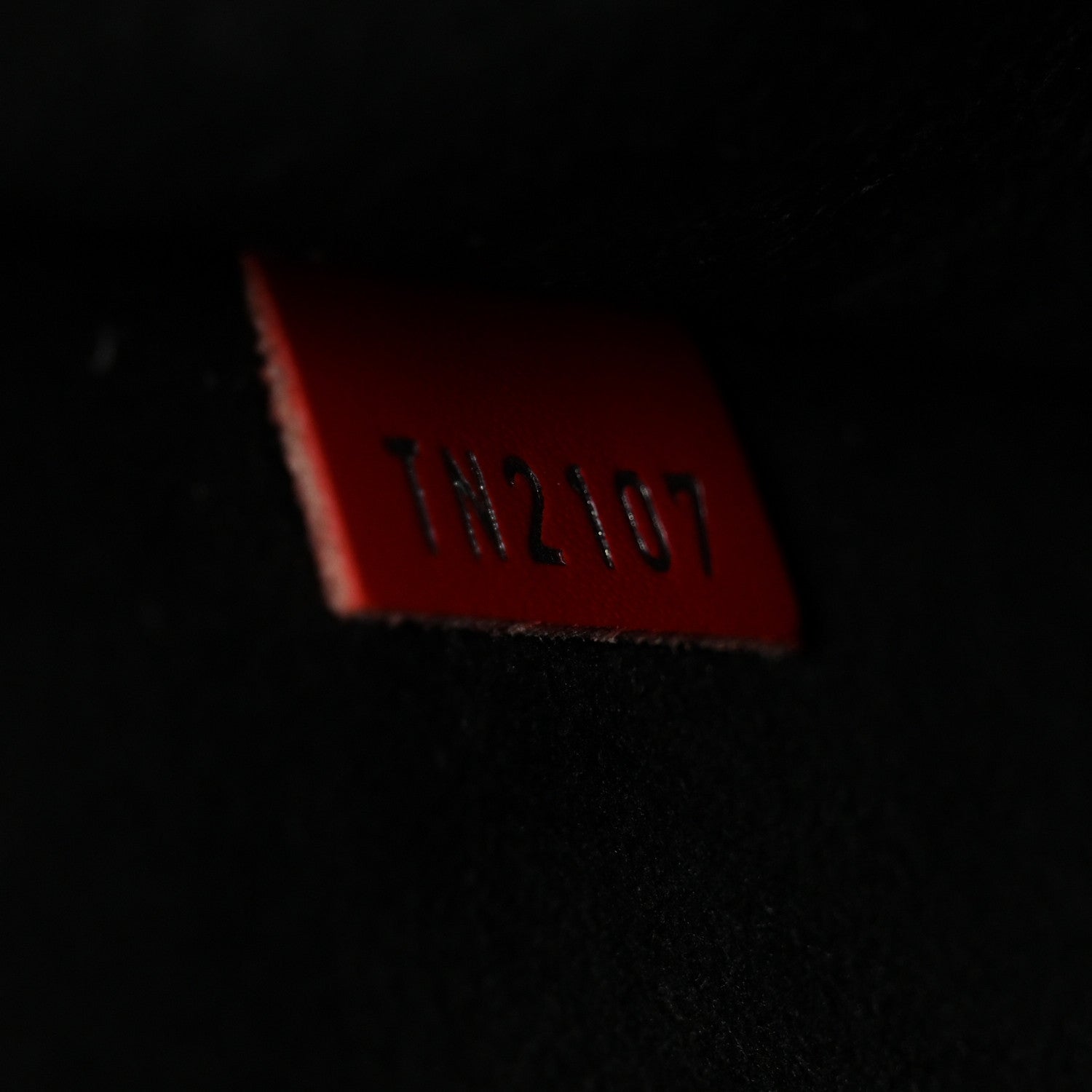 Louis Vuitton X SUPREME Epi Pochette Jour GM Red 7 of 12