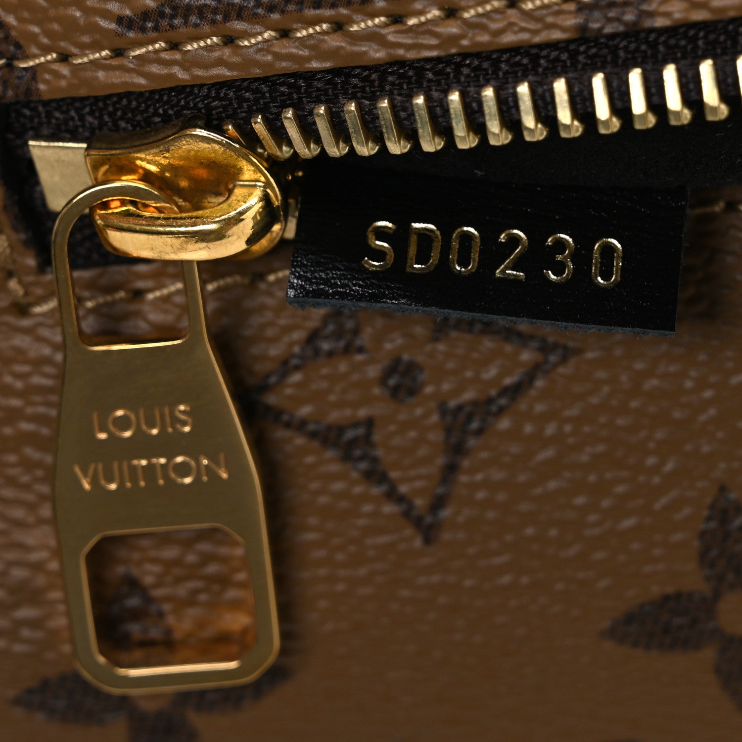 Louis Vuitton Reverse Monogram Pochette Metis 8 of 11
