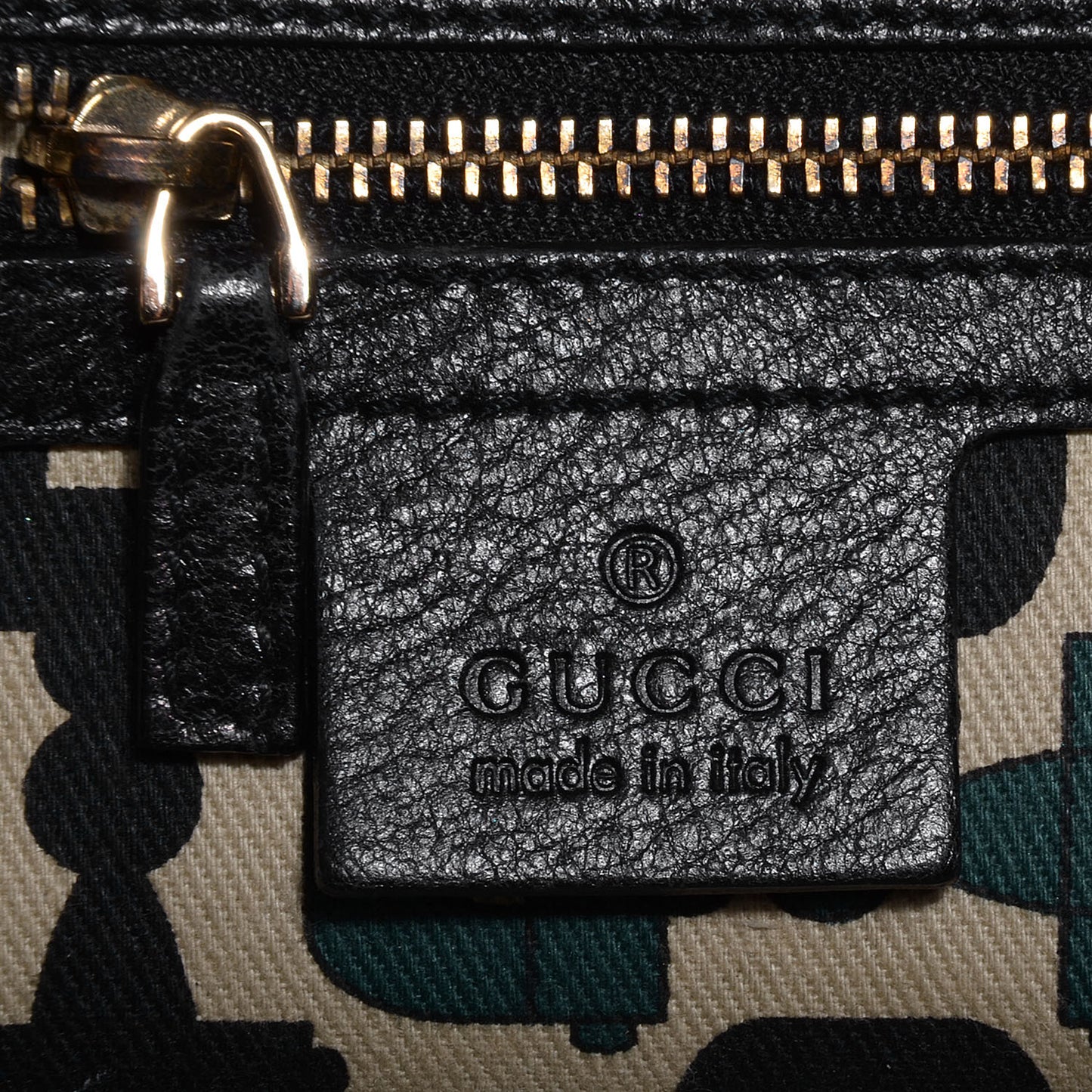 Leather Guccissima Medium Signoria Hobo Black
