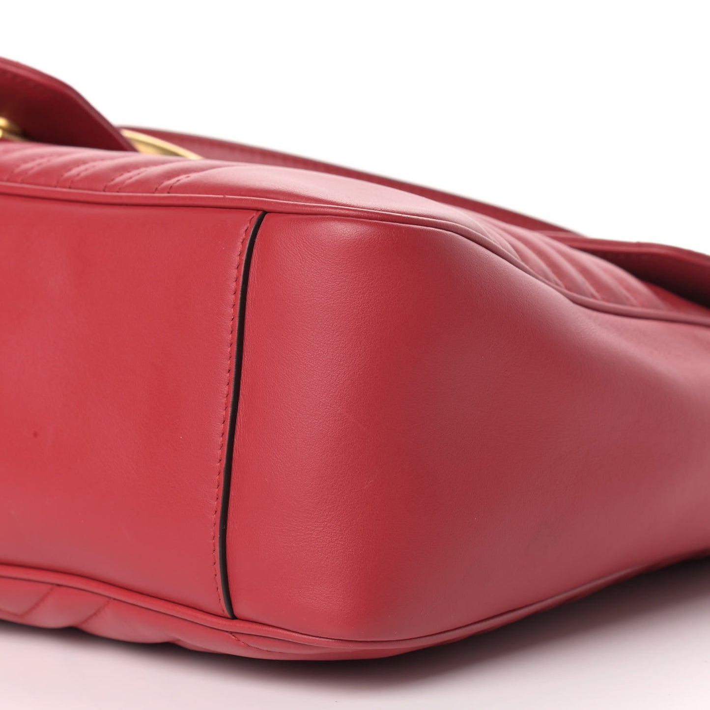 Calfskin Matelasse Large GG Marmont Shoulder Bag Hibiscus Red