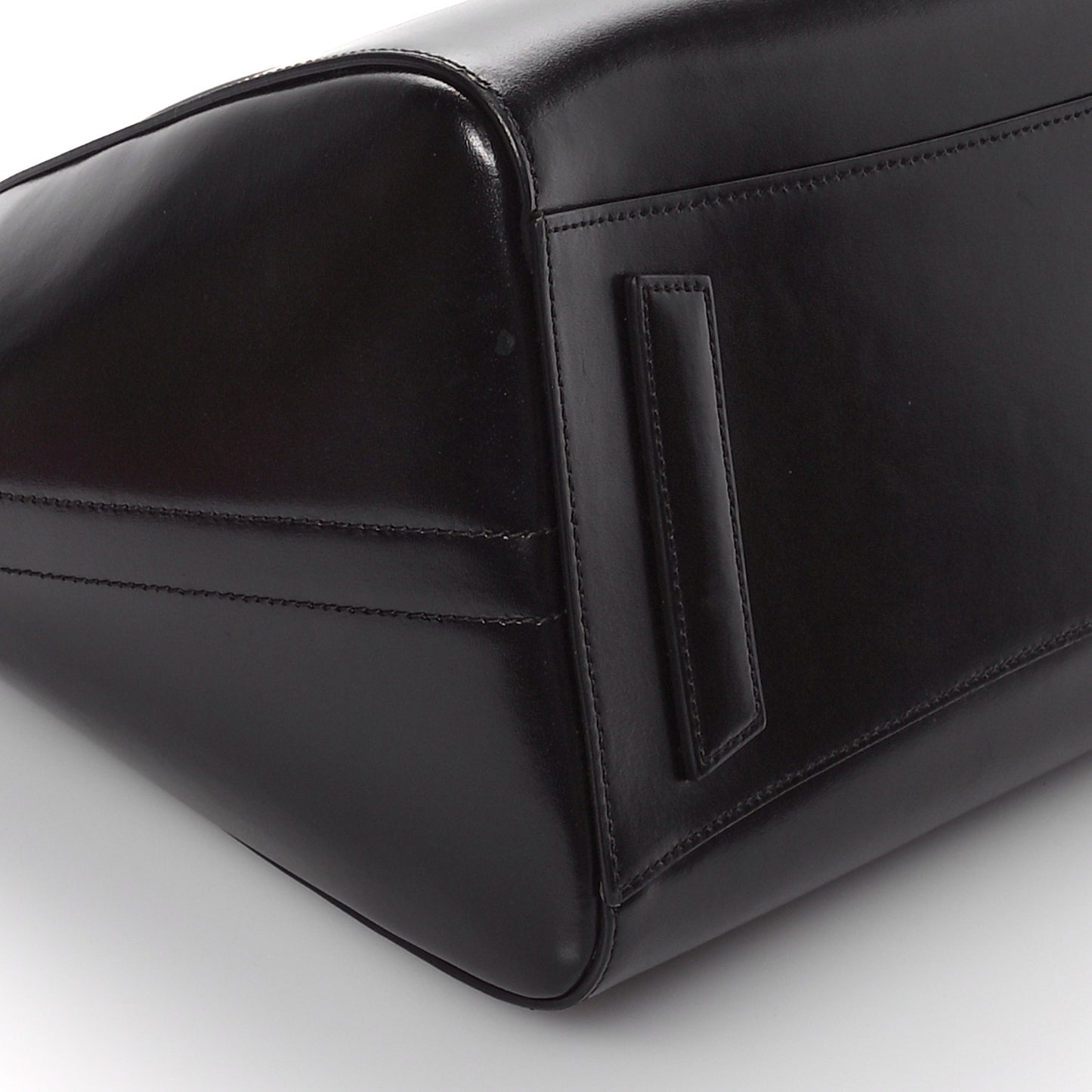 Shiny Lord Calfskin Medium Antigona Black