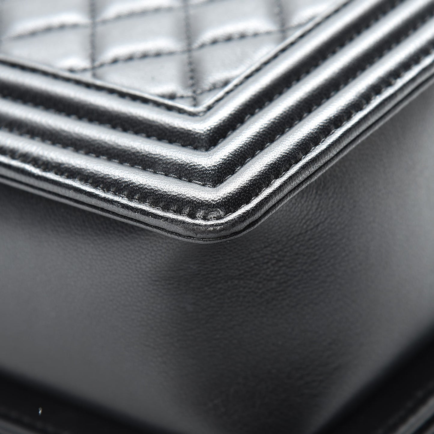 Lambskin Quilted New Medium Boy Flap Black
