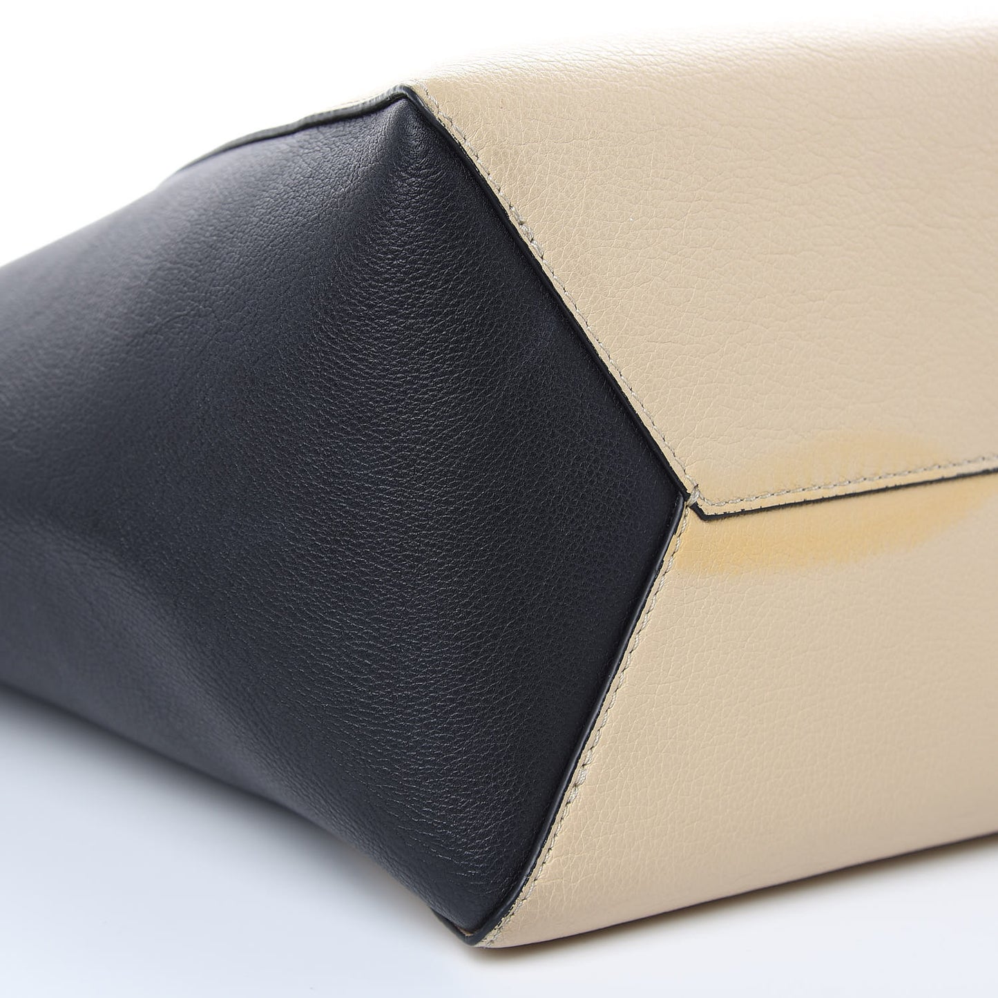 Calfskin Lockme Cabas Vanille Black