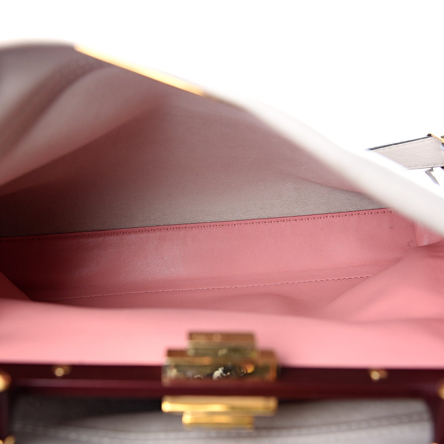 Vitello Seta Shiny Nappa Medium Peekaboo Iconic Satchel Grigio Polvere Bois de Rose