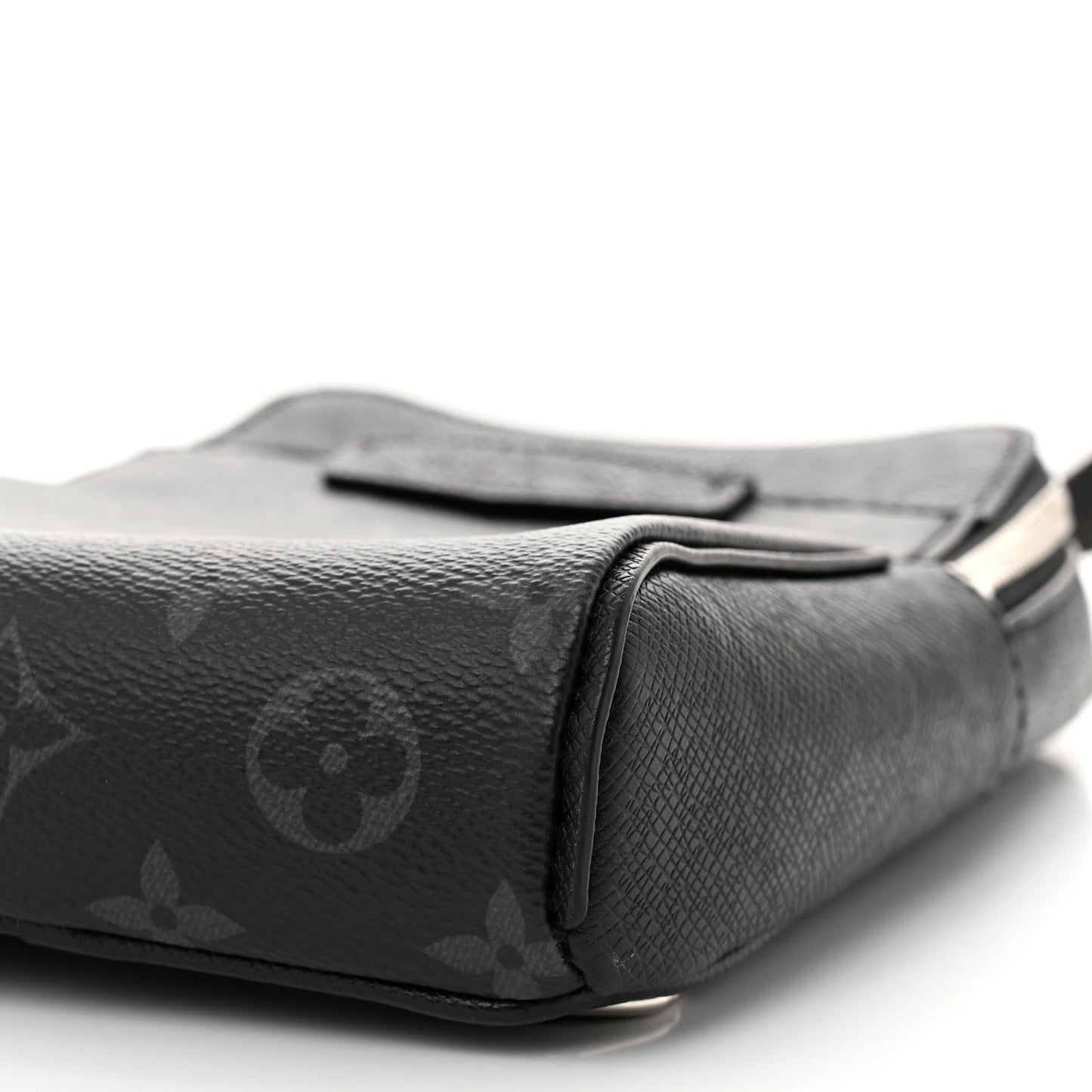 Taigarama Outdoor Slingbag Black