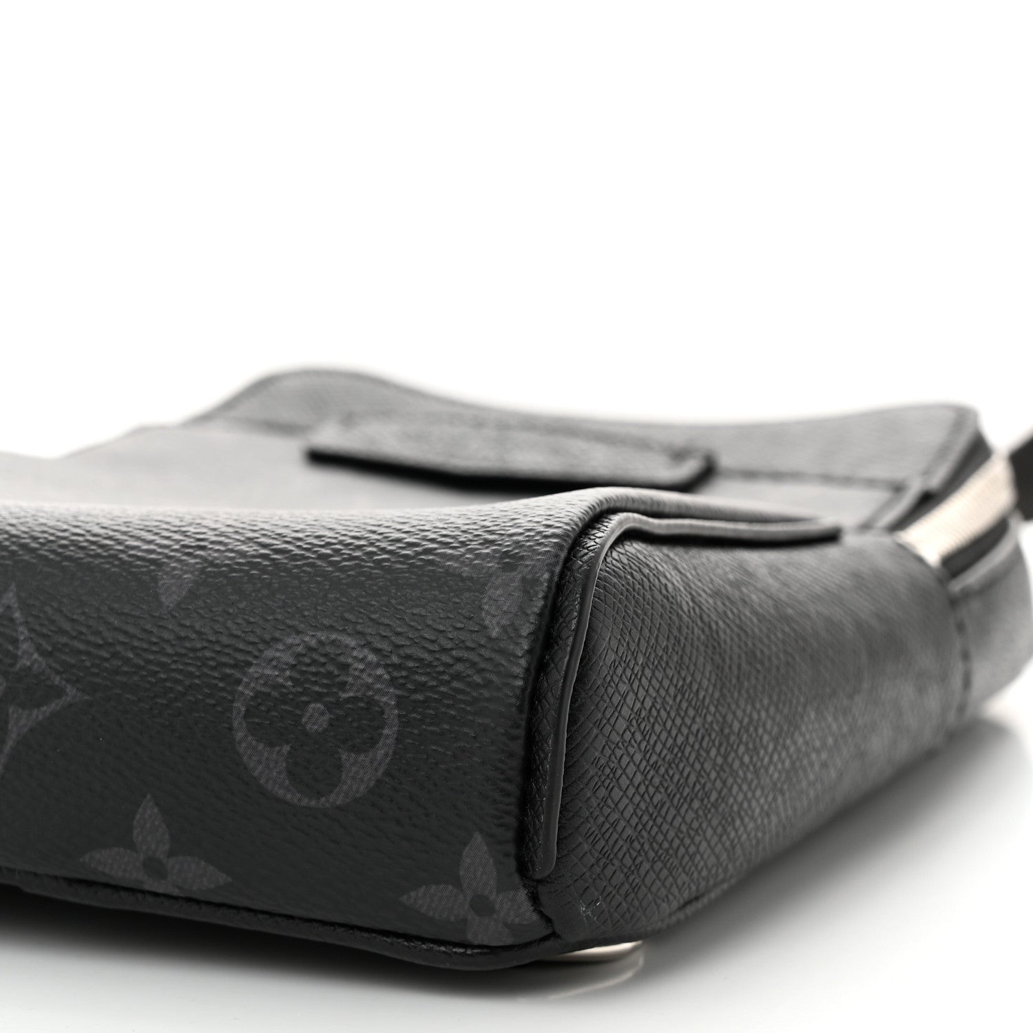 Louis Vuitton Taigarama Outdoor Slingbag Black 9 of 9