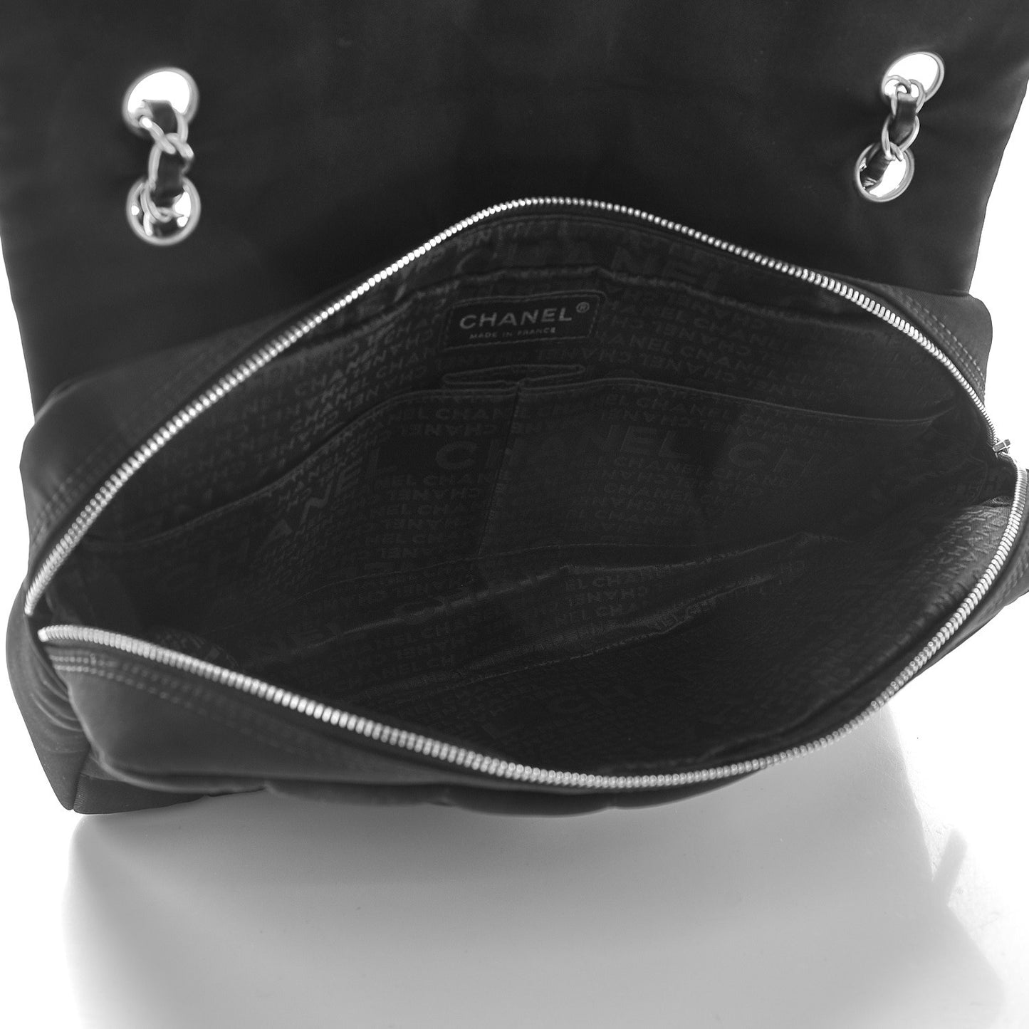 Nylon Square Quilted Flap Black