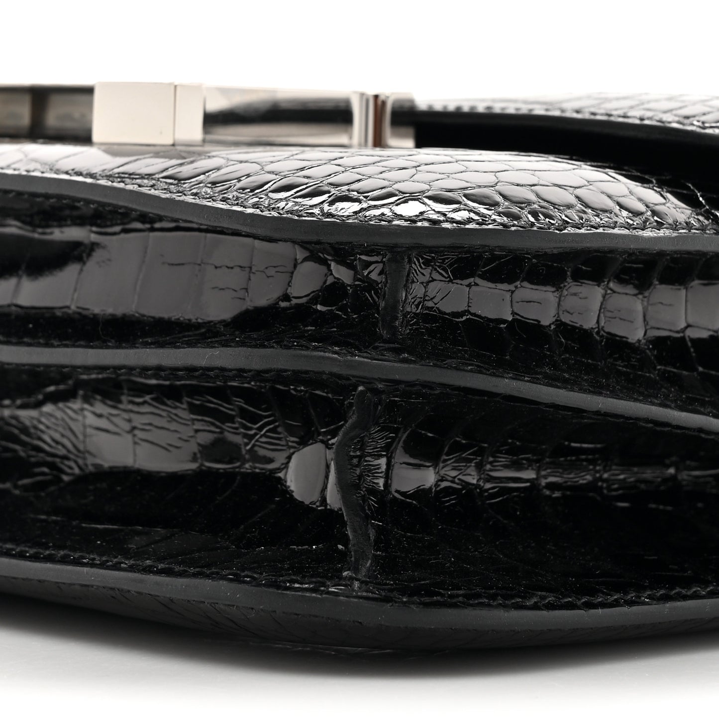 Shiny Alligator Constance 18 Black