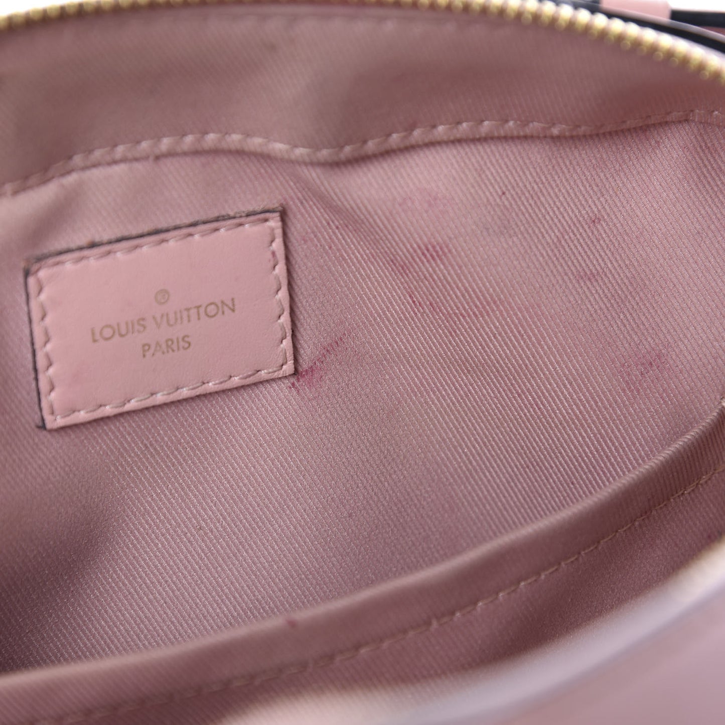 Monogram Saintonge Rose Poudre