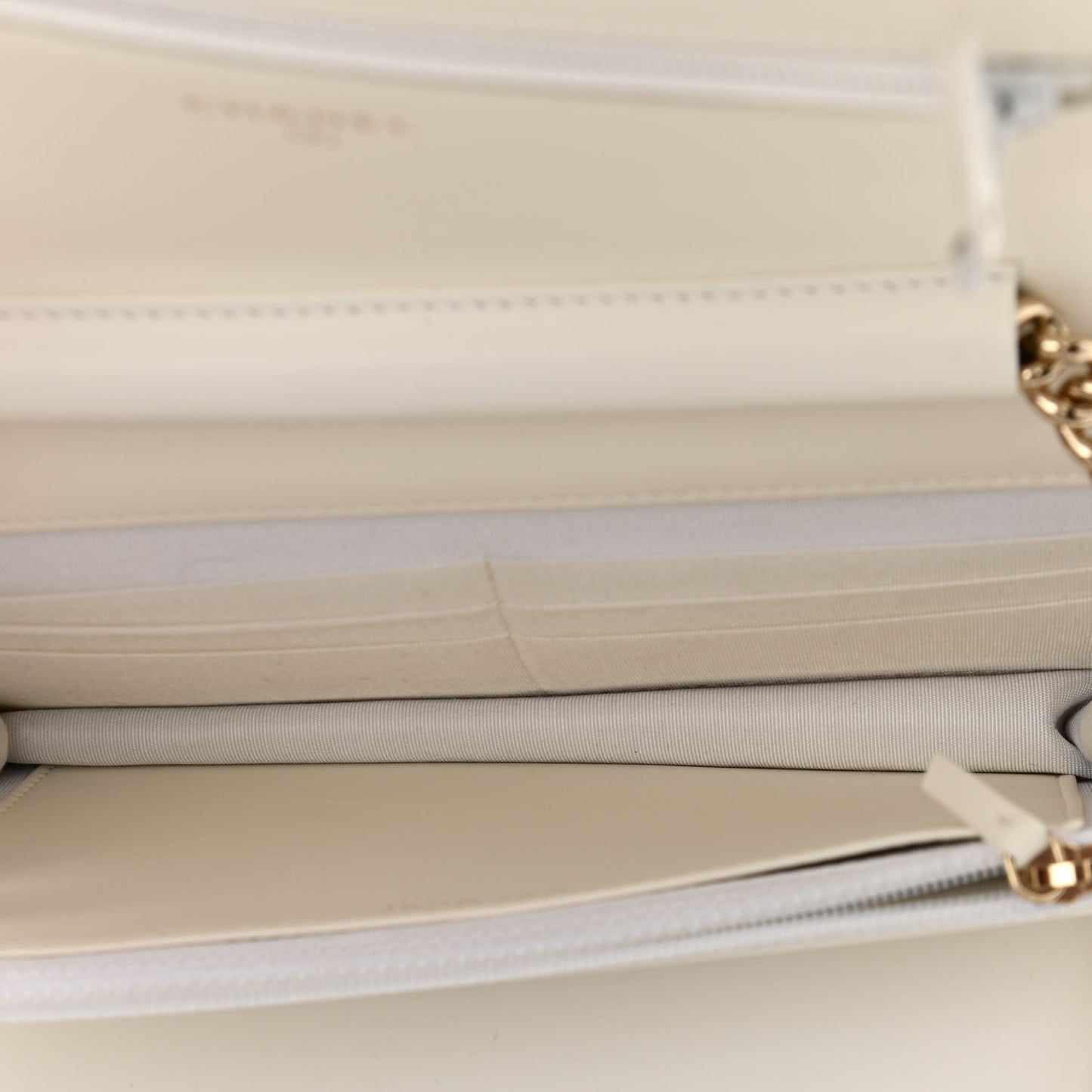 Caviar Quilted Boy Wallet On Chain WOC White