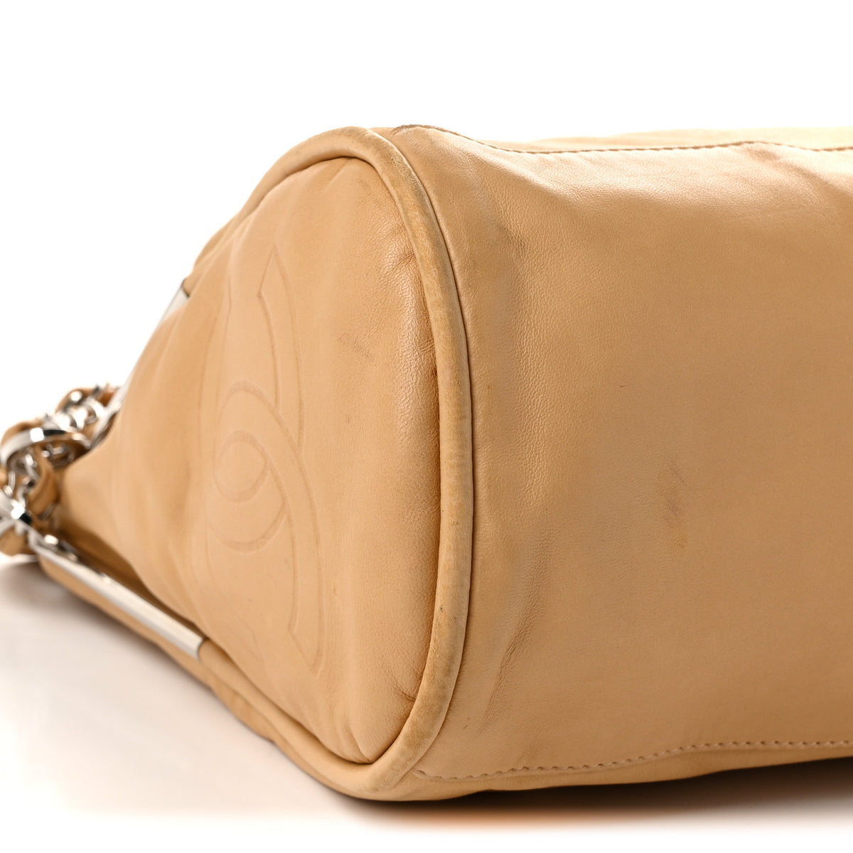 Lambskin Large Ultimate Soft Tote Beige