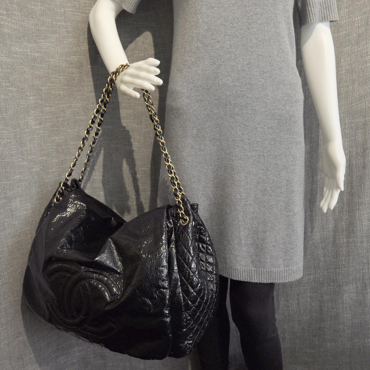 Chanel Vinyl Rock and Chain XL Flap Black 3 of 10