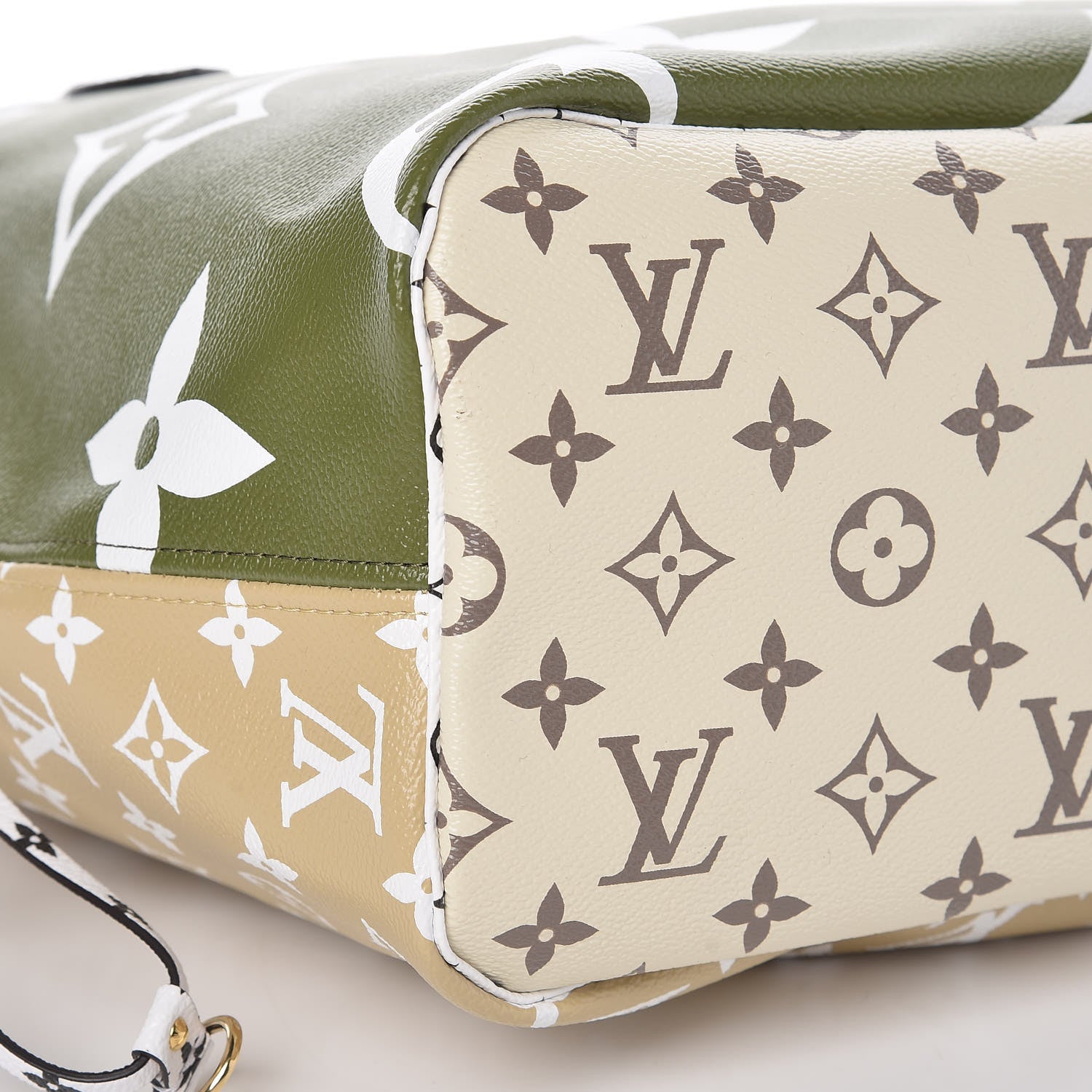Louis Vuitton Monogram Giant Neverfull MM Kaki 8 of 9