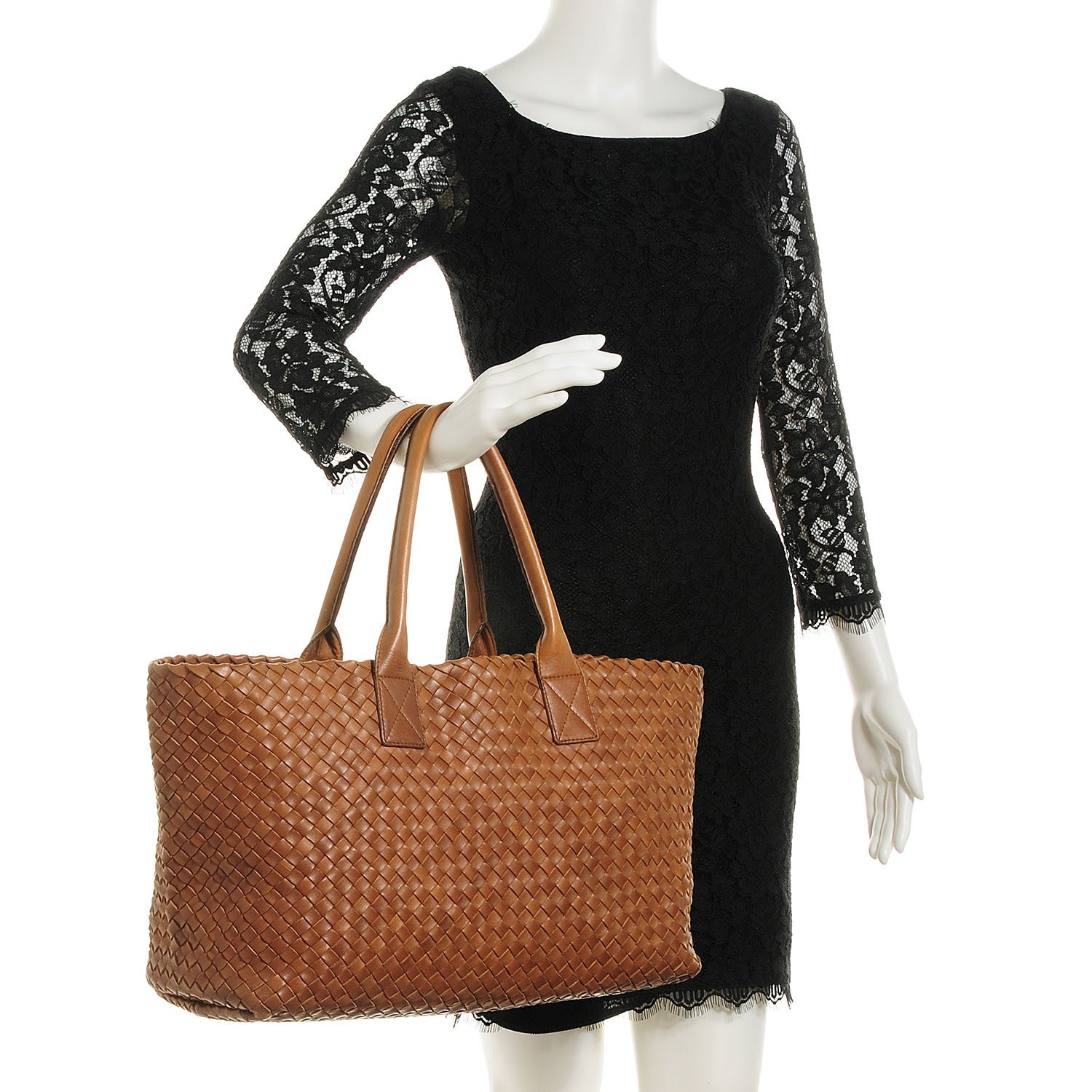 Bottega Veneta Nappa Intrecciato Medium Cabat Noce 2 of 8