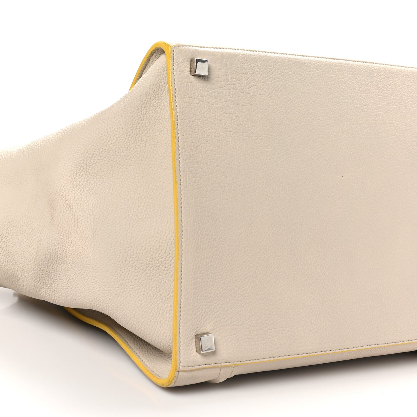 Grained Calfskin Medium Phantom Luggage Powder